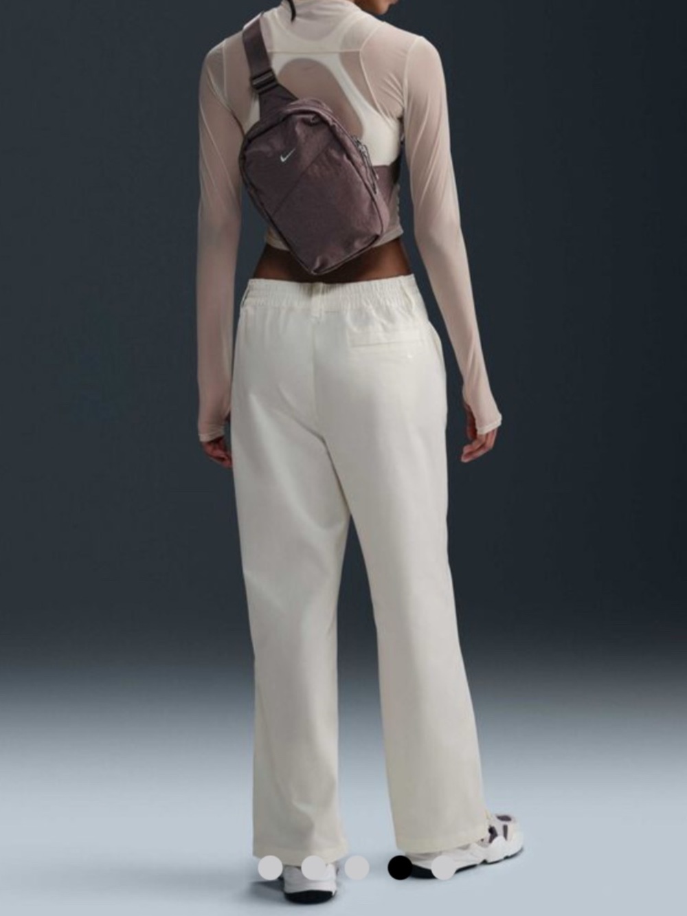 Nike Sportswear Collection
Women's Mid-Rise Twill Trousers Wide Leg Pants-L - Picture 2 of 12